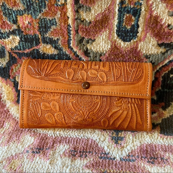 Vintage Handbags - Vintage Embossed Leather Wallet | Leather Wallet